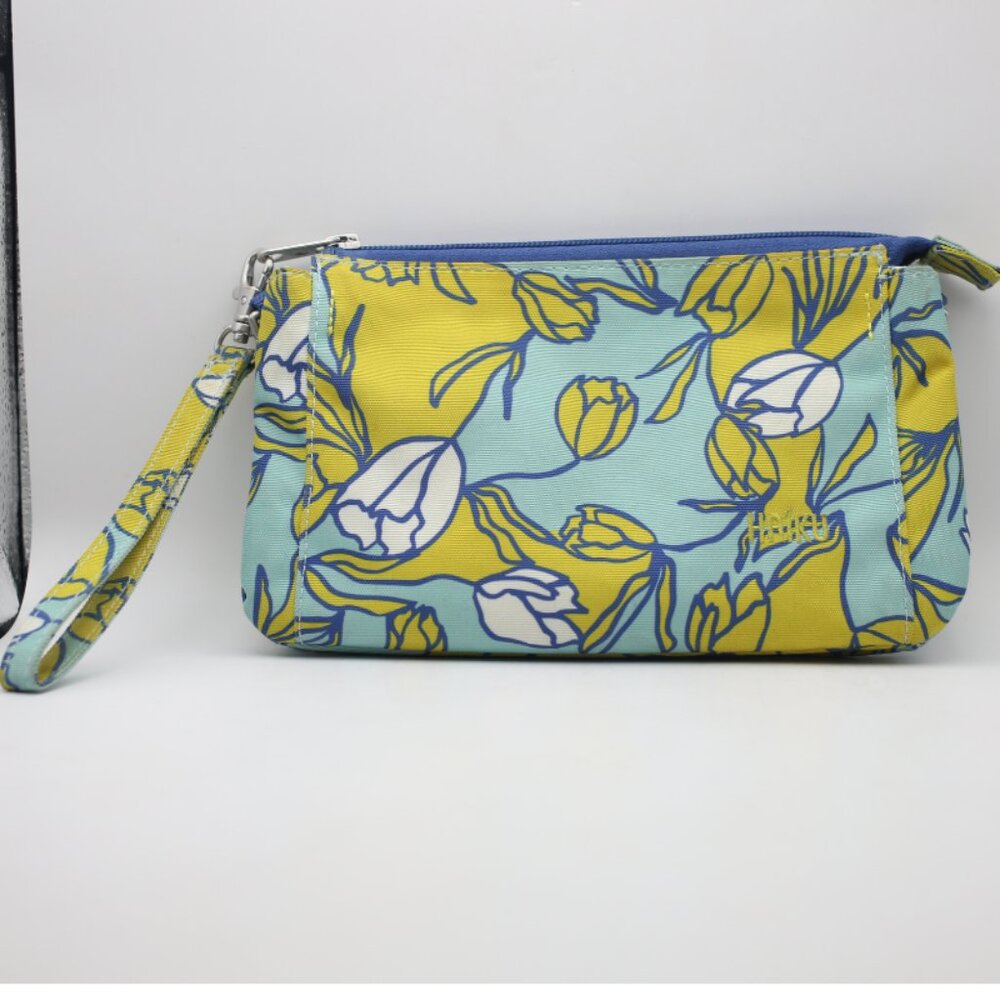 Haiku Stride Wristlet - Valley Tulip